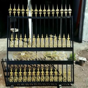 حفاظ پنجره در کاشان