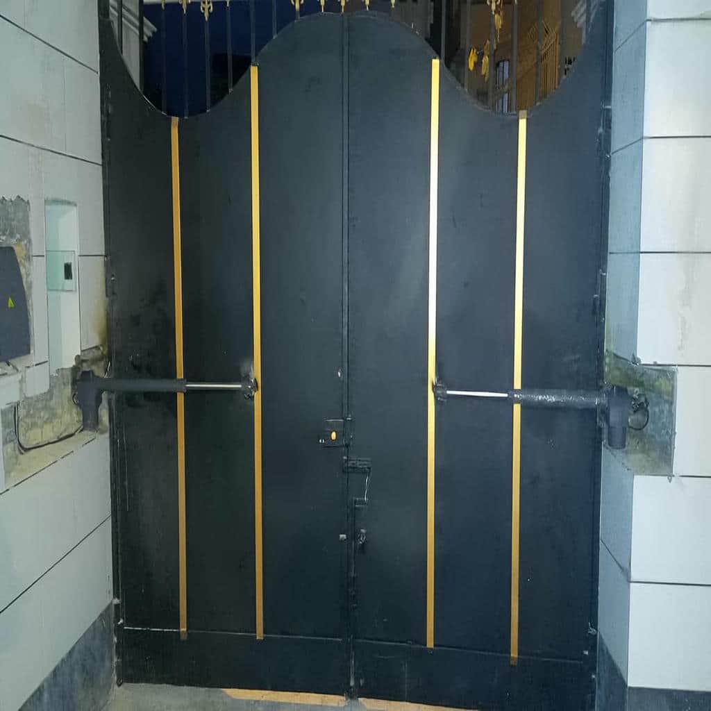 جک درب پارکینگ در شیراز