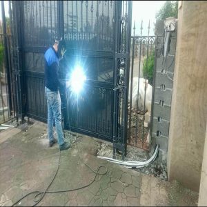 جک درب پارکینگ در سمنان