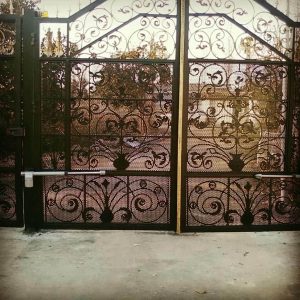 جک درب پارکینگ در نیشابور