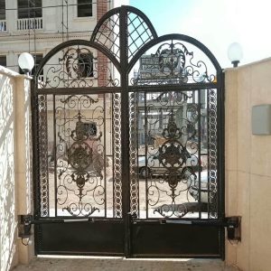 جک درب پارکینگ در بندر بوشهر