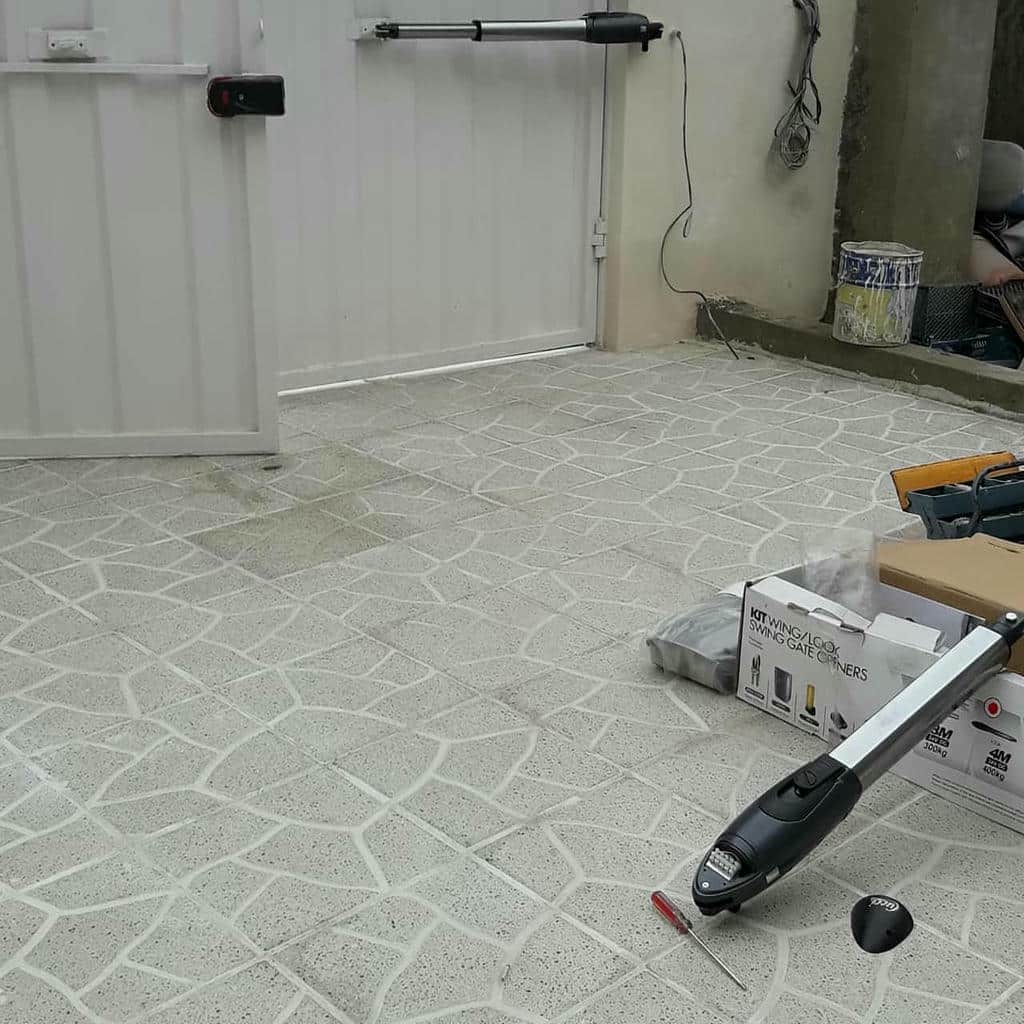 جک درب پارکینگ در ایلام