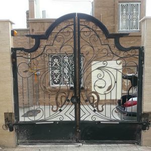 جک درب پارکینگ در مریوان