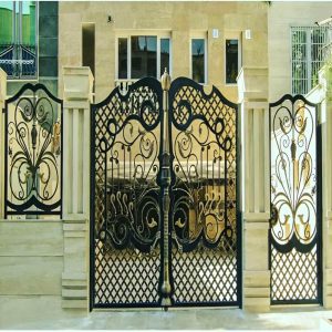 درب حیاط ویلایی در اردبیل