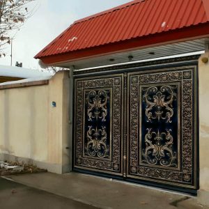 درب حیاط ویلایی در تهران