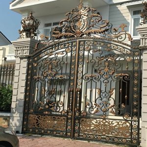 درب حیاط ویلایی در شهرکرد