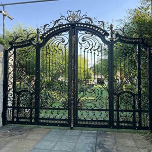 درب حیاط ویلایی در قم