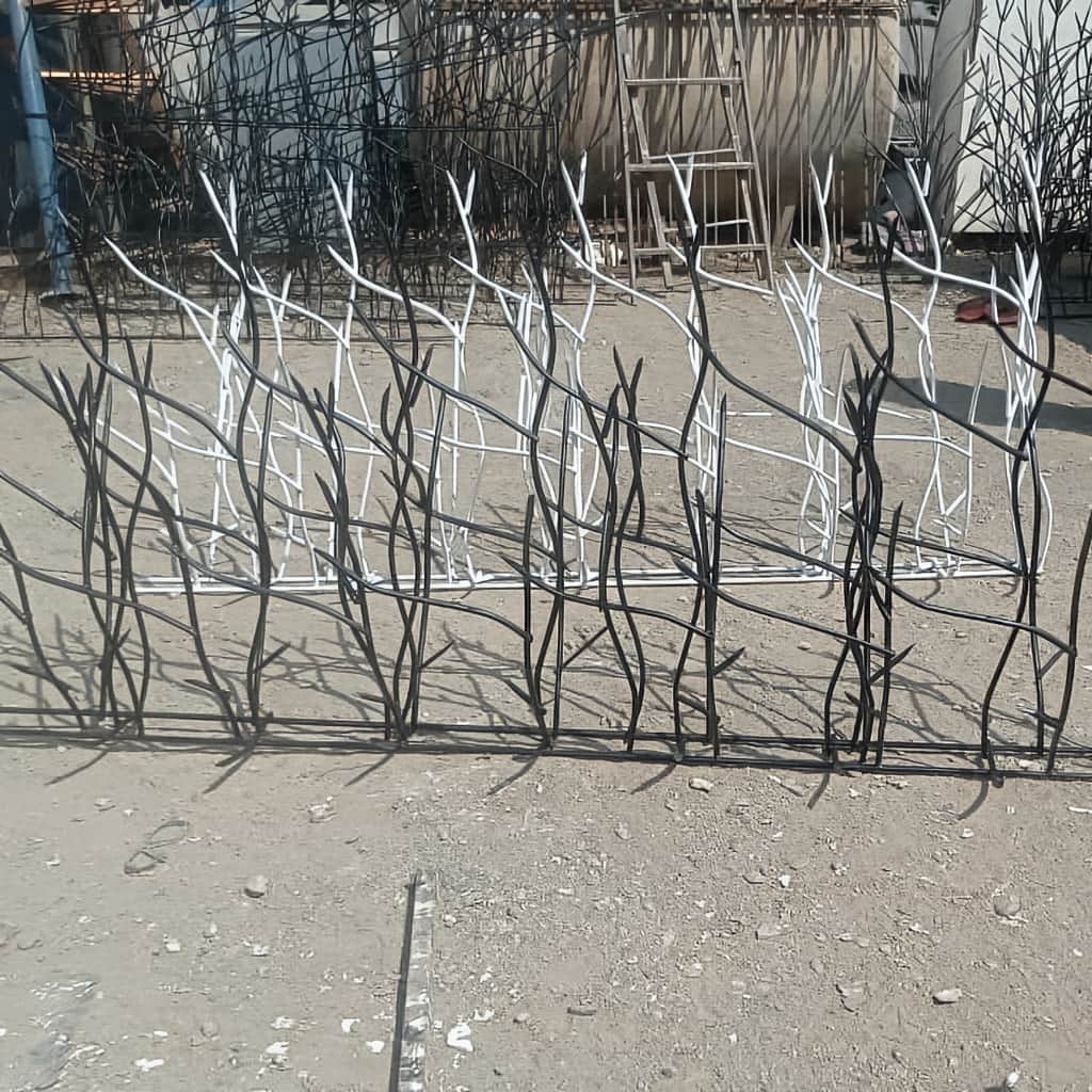حفاظ شاخ گوزنی و حفاظ سرنیزه ای با نصب اصولی روی دیوار