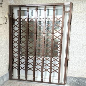 خرید درب آکاردئونی ضد سرقت آپارتمانی برای ایمن سازی ورودی واحد