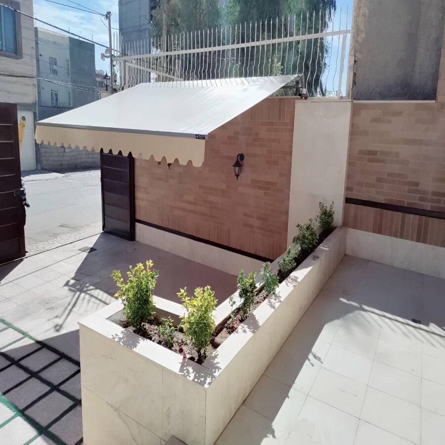 سایبان برقی و دستی با فریم مقاوم