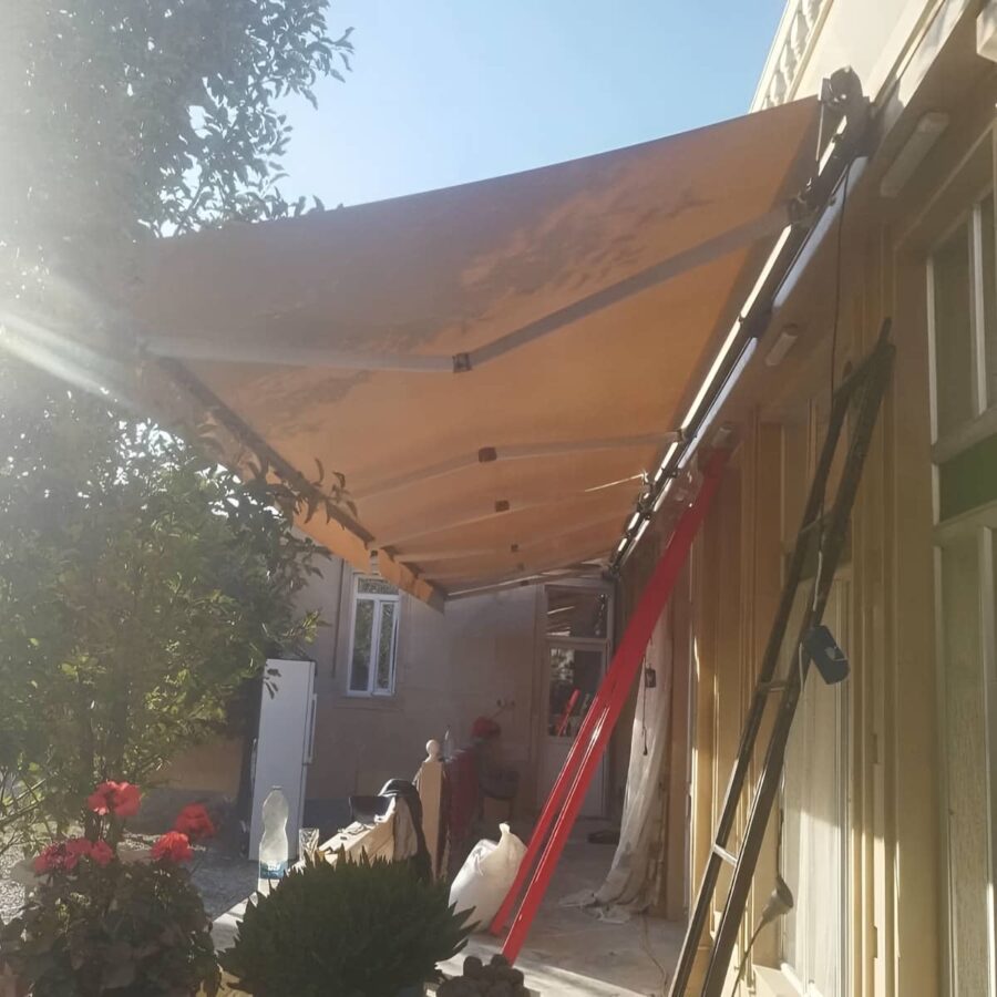 سایبان برقی کافه و رستوران با ریموت کنترل سریع