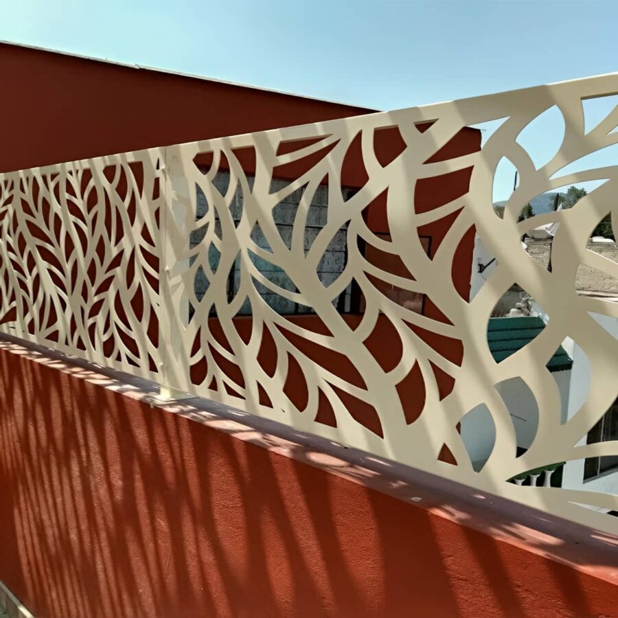 نرده بالکن سی ان سی مقاوم با اتصال جوشکاری تمیز
