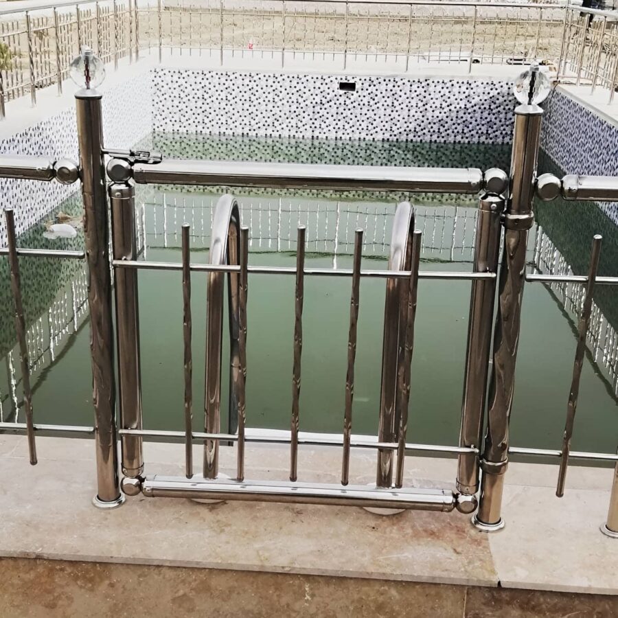 هندریل استیل دیواری مقاوم با قطر مناسب
