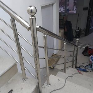نرده استیل راه پله مدرن