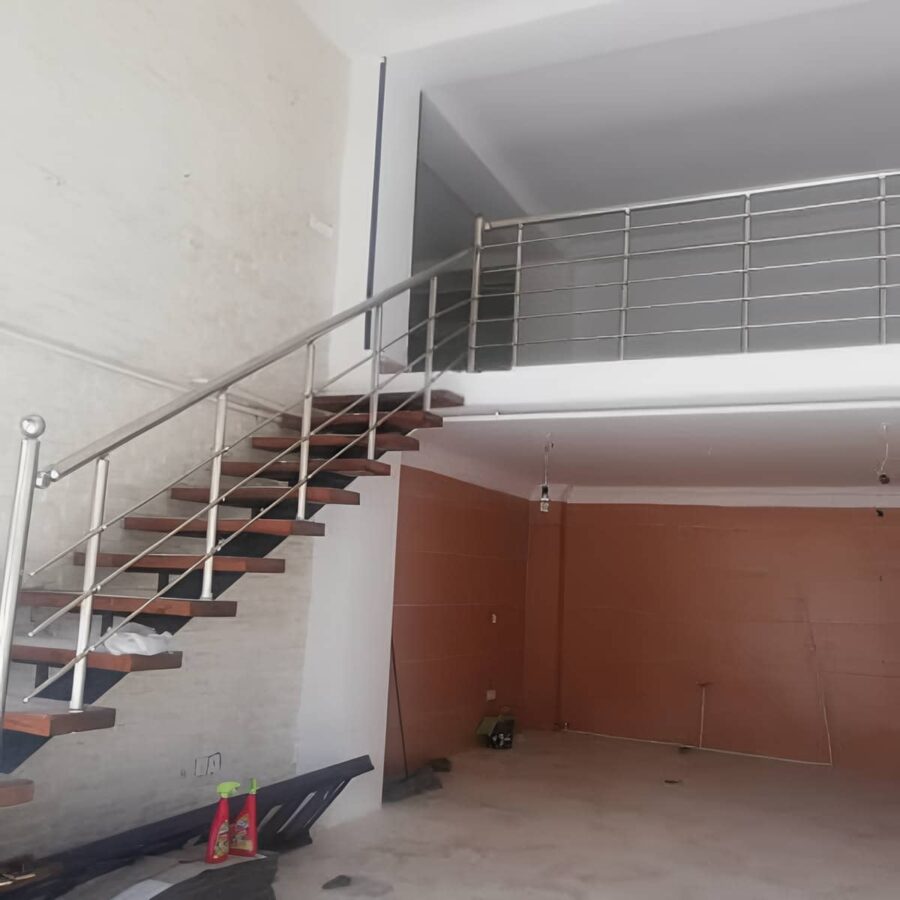 نرده استیل طلایی لوکس با سطح صیقلی