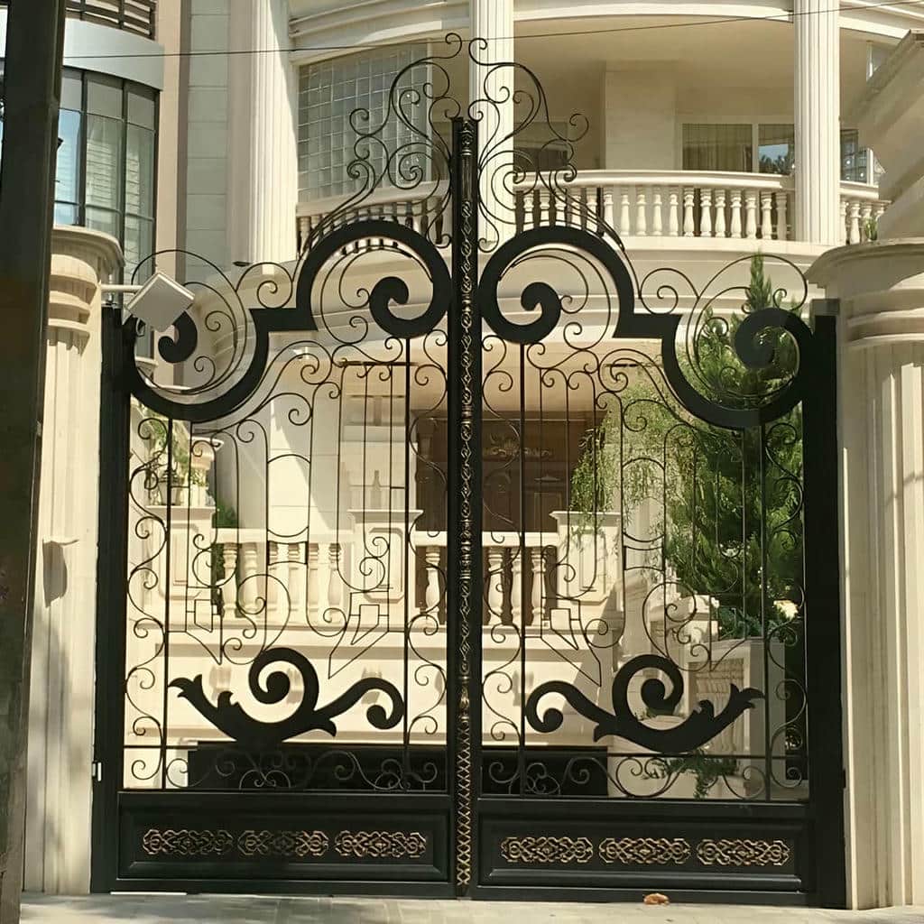 خدمات نصب درب حیاط شاسی سنگین با پشتیبانی حرفه ای