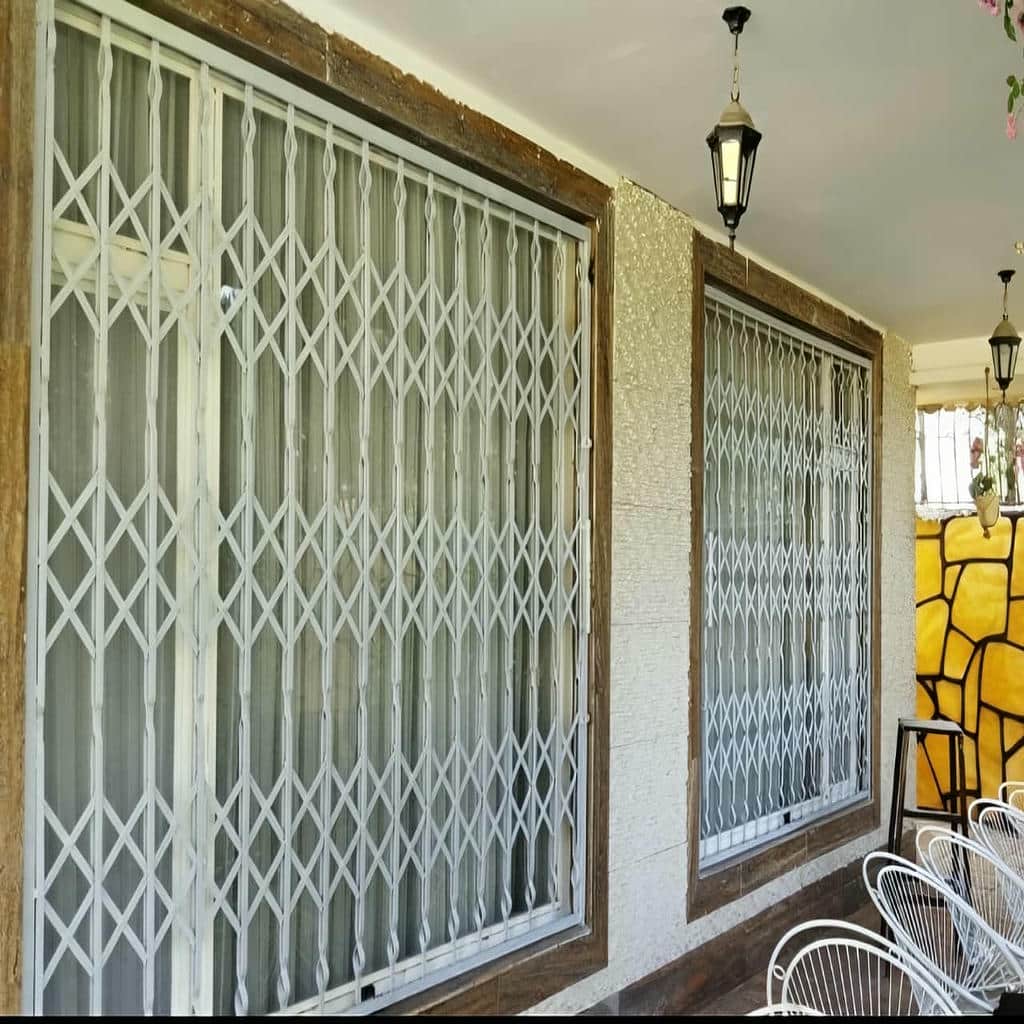 ساخت درب ریلی آکاردئونی کم جا با قفل توکار