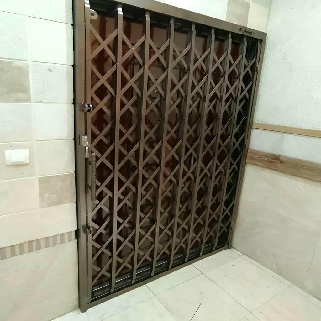 سفارش حفاظ آکاردئونی کم جا راهرو هماهنگ با چهارچوب