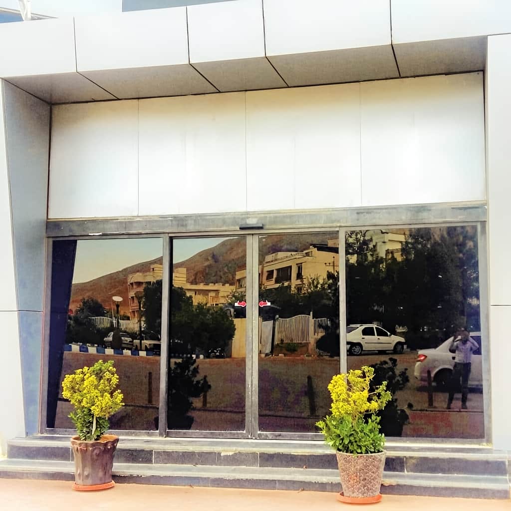 سفارش درب اتوماتیک مجتمع با نمای هماهنگ