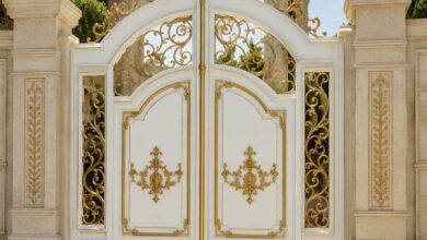 9 طرح درب حیاط سفید طلایی