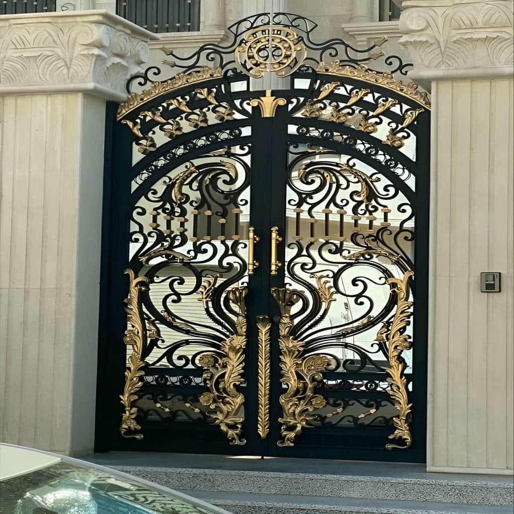 سفارش درب ویلایی ماشین رو عریض با طراحی ریلی یا دو لنگه