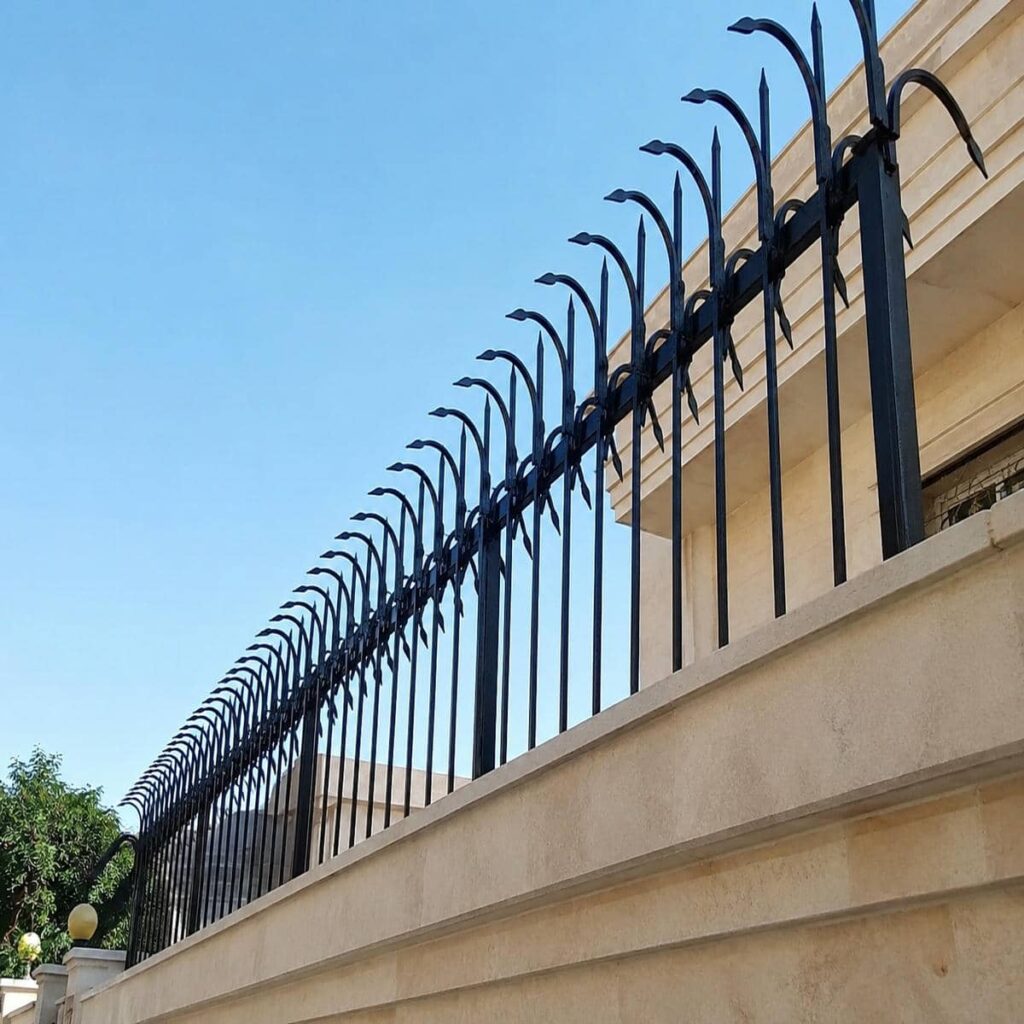 حفاظ دیوار ویلایی نیزه پهن برای ورودی بزرگ