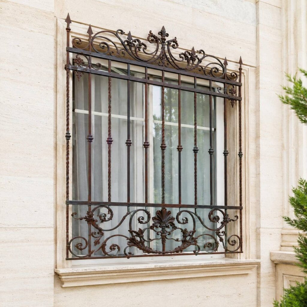 طرح شبکه هندسی حفاظ پنجره طبقه اول برای نمای مدرن