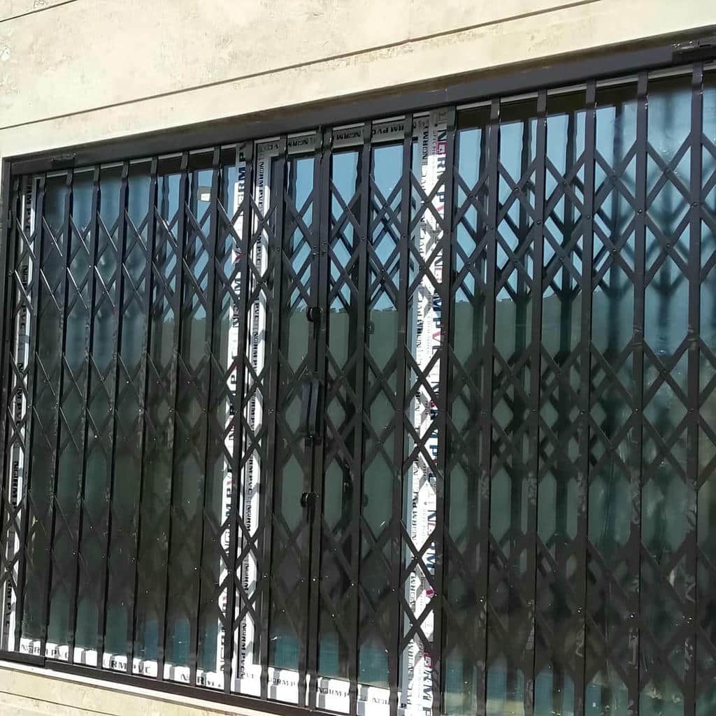 درب آکاردئونی آهنی