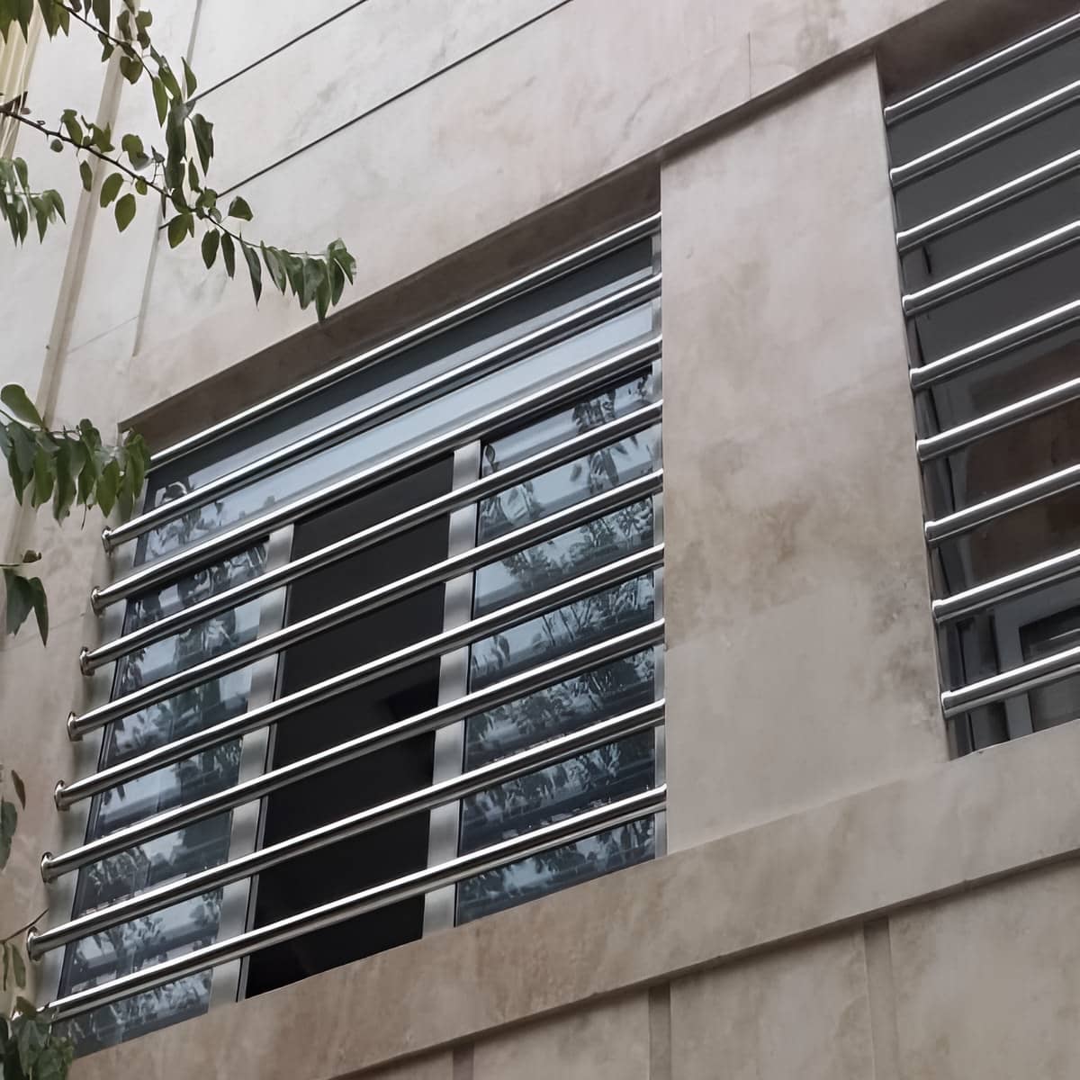 قیمت مدل های حفاظ پنجره