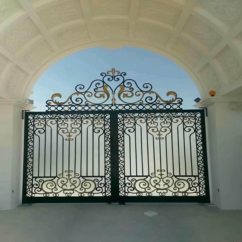 درب حیاط طرح چوبی ساده و زیبا