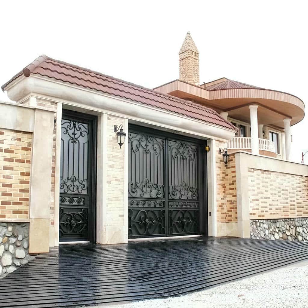 درب دو لنگه برای نمای ساختمان
