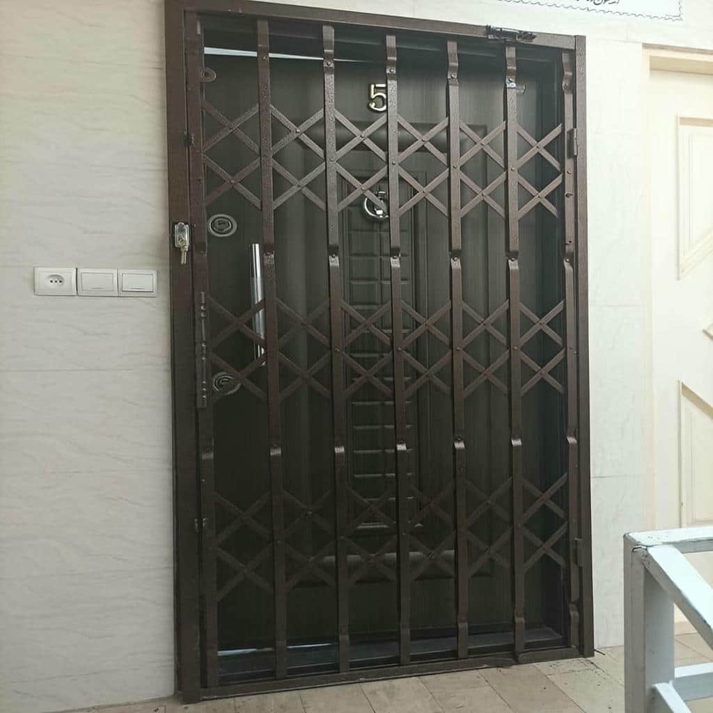 حفاظ درب ضد سرقت با قطعات حرکتی هماهنگ