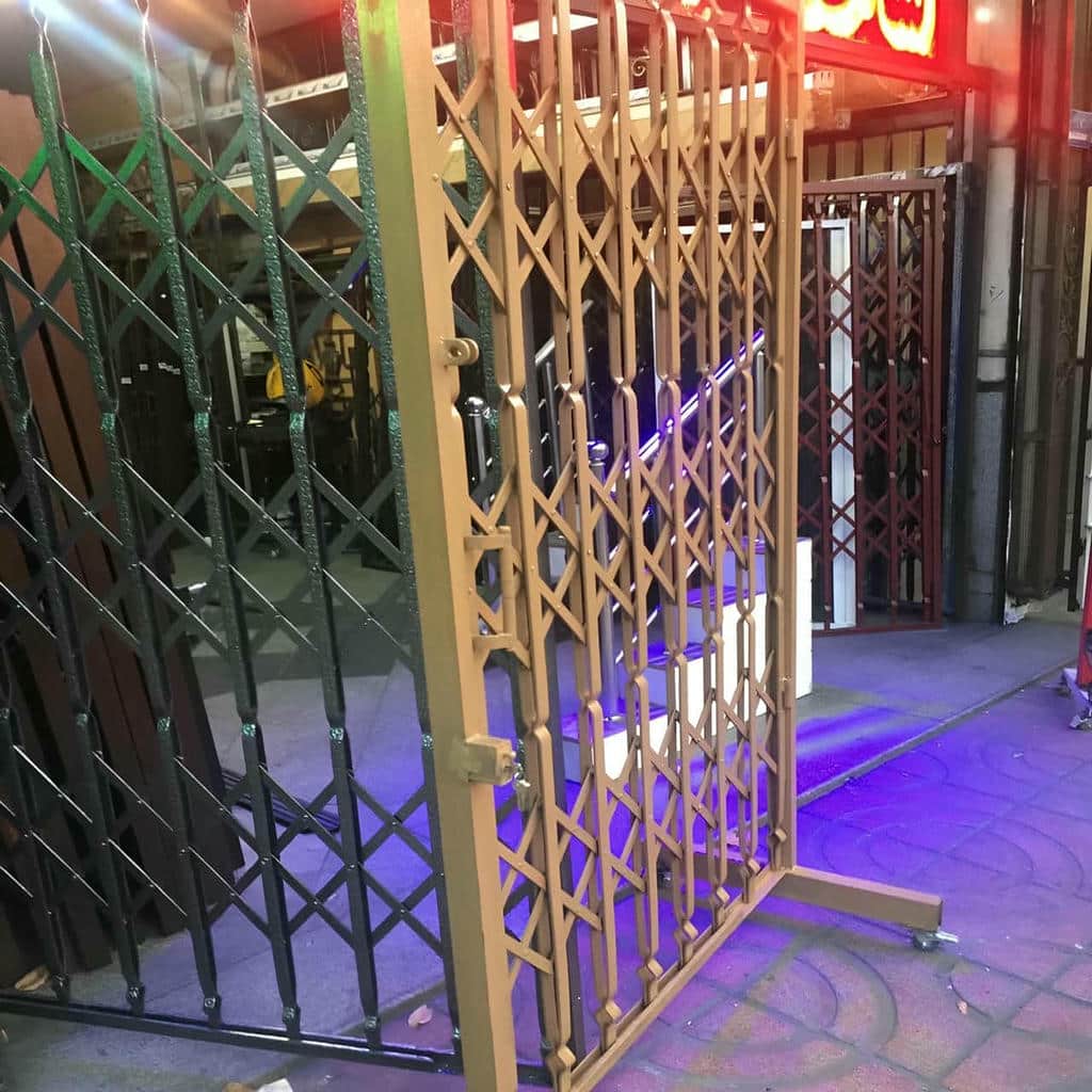 محافظ درب آپارتمان با پوشش ضد خوردگی