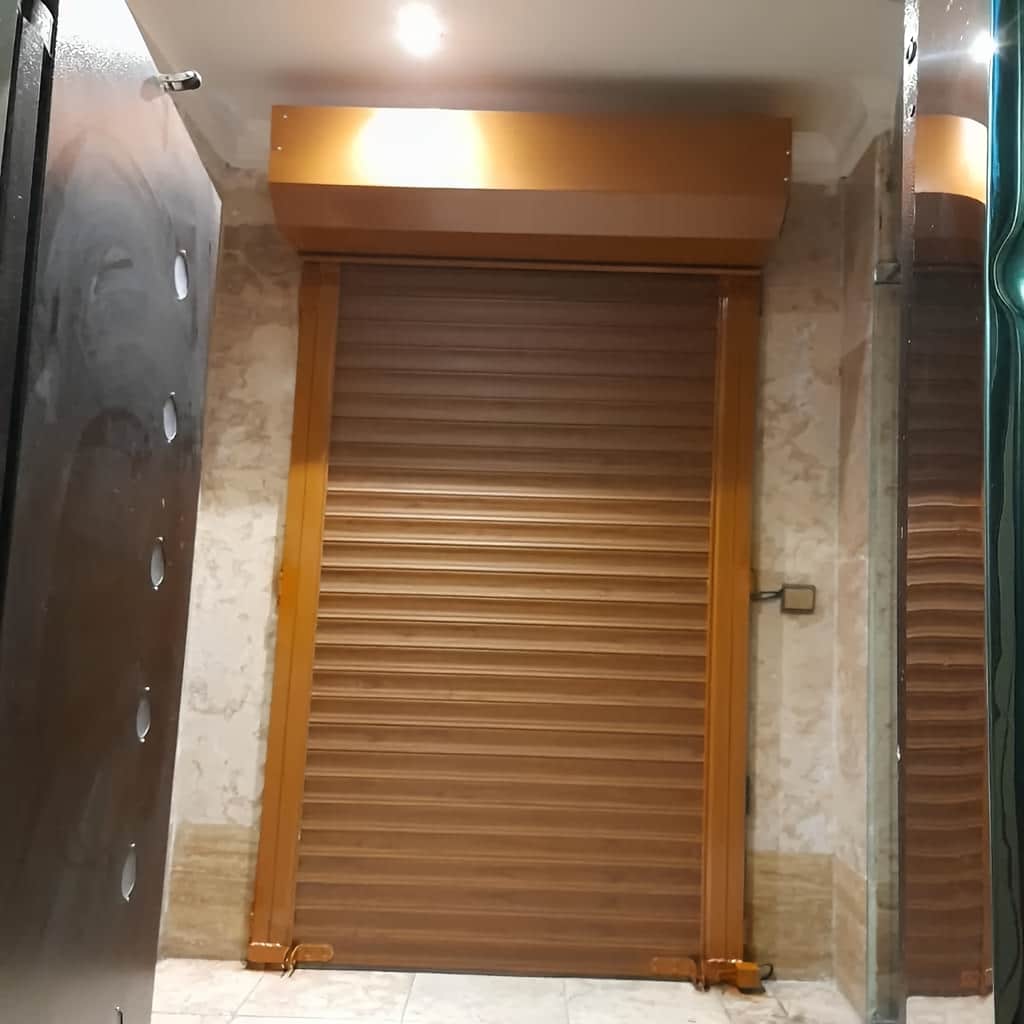کرکره برقی ریموت دار برای ورودی خانه و آپارتمان