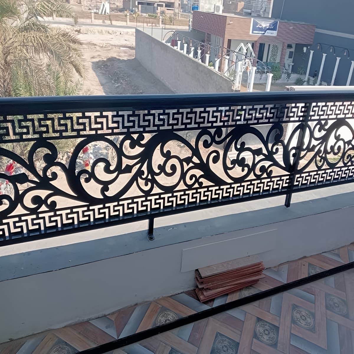 هندریل راه پله فلزی با طراحی مدرن