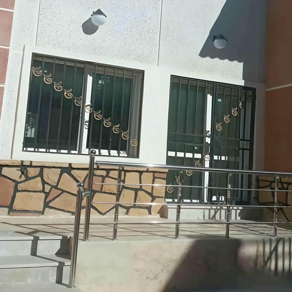 نرده پنجره طرح ساده مدرن