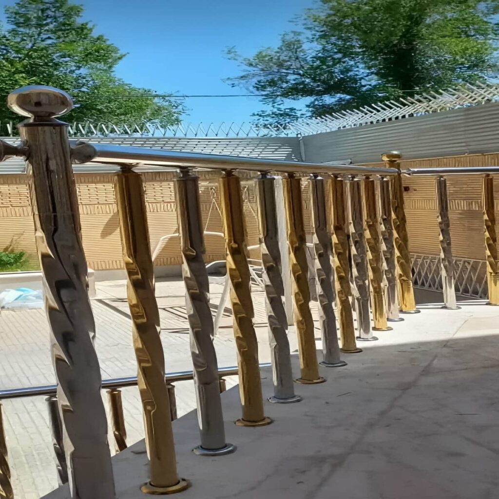 حفاظ پله مقاوم با پوشش رنگی حفاظ پله مقاوم با پوشش رنگی