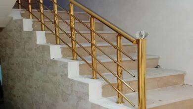 نرده استیل بالکن با طراحی مدرن تراس