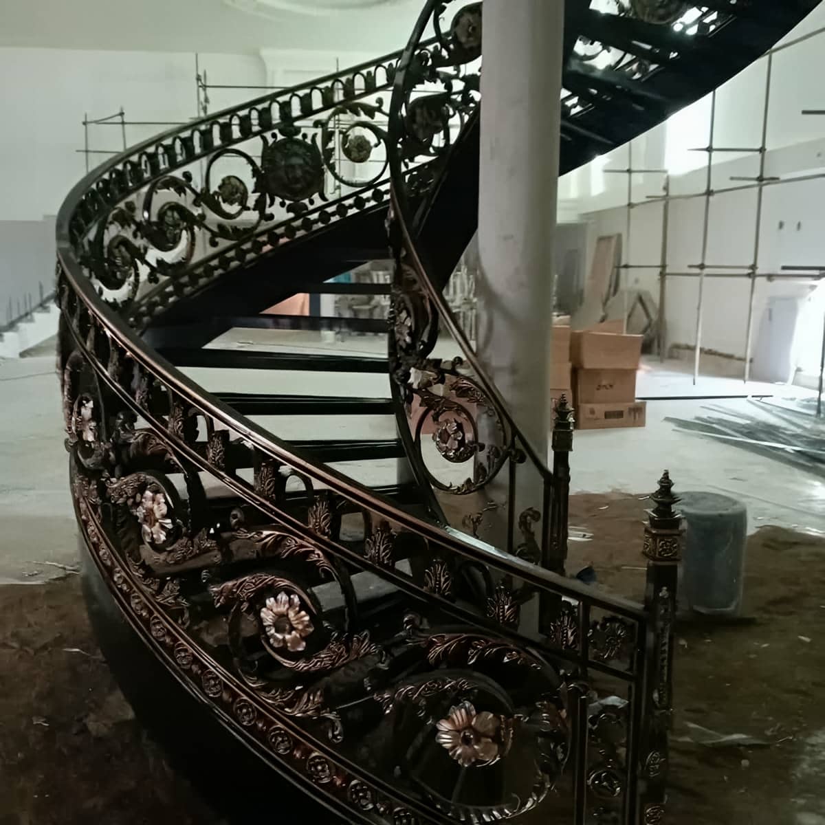 نرده فرفورژه بالکن فلزی کلاسیک